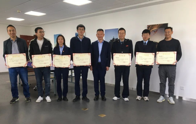 市產投集團團委舉辦“慶五一、迎五四”球類聯(lián)誼比賽(圖3)
